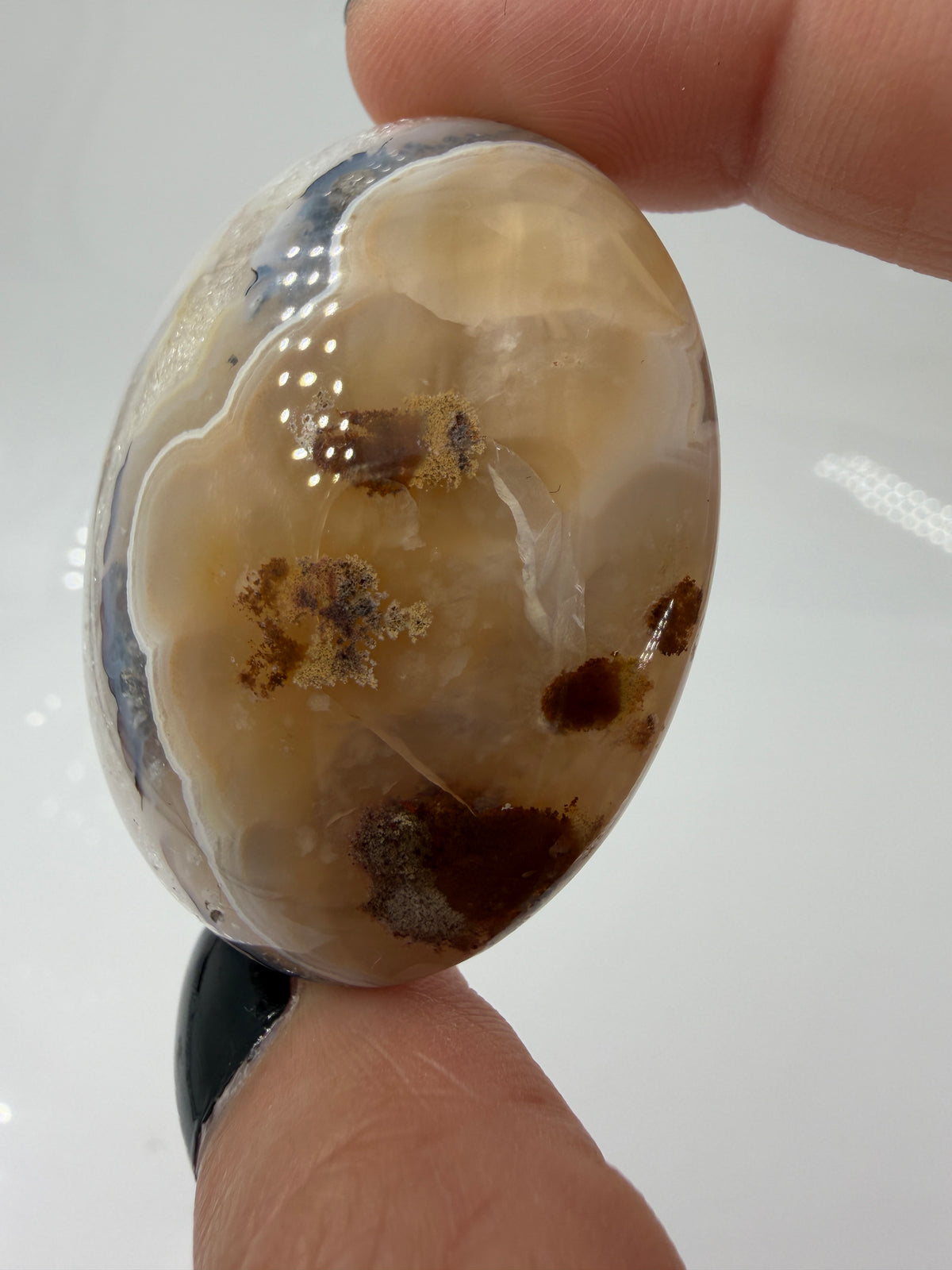 Achat Handstein MH18 aus Indonesien – polierter Moos-Achat mit feinen Dendriten und moosartigen Inklusionen in Chalcedon-Matrix, 4,6 × 3,7 cm
