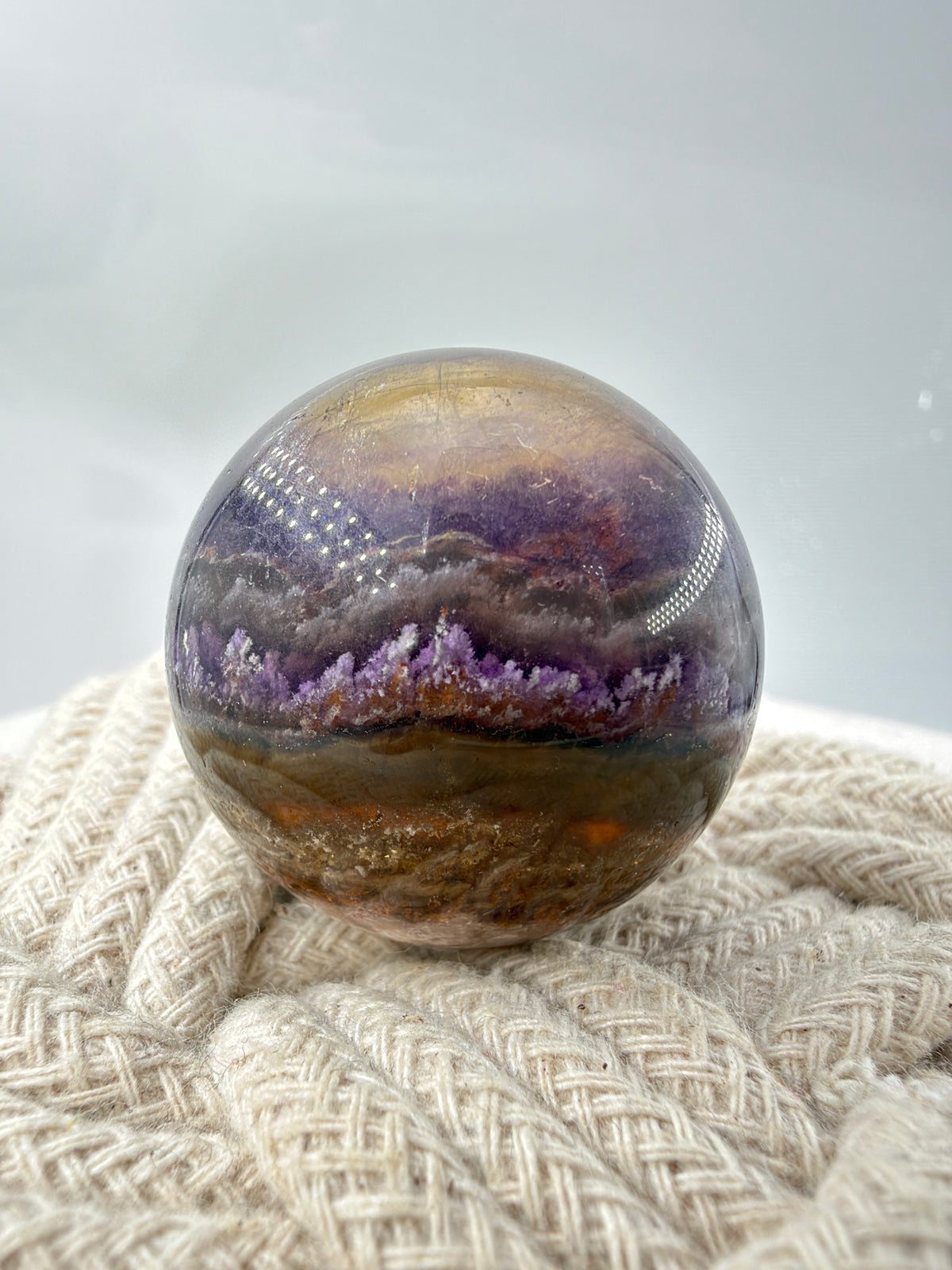 Fluoritkugel mit Garteneinschlüssen und Pyrit, Durchmesser 3,6 cm