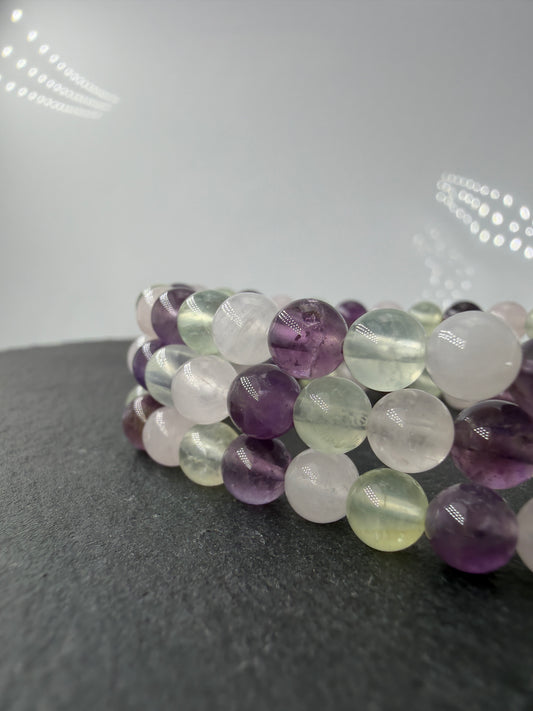 Kugelarmband aus Rosenquarz, Amethyst und grünem Prehnit mit Epidot-Einschlüssen.