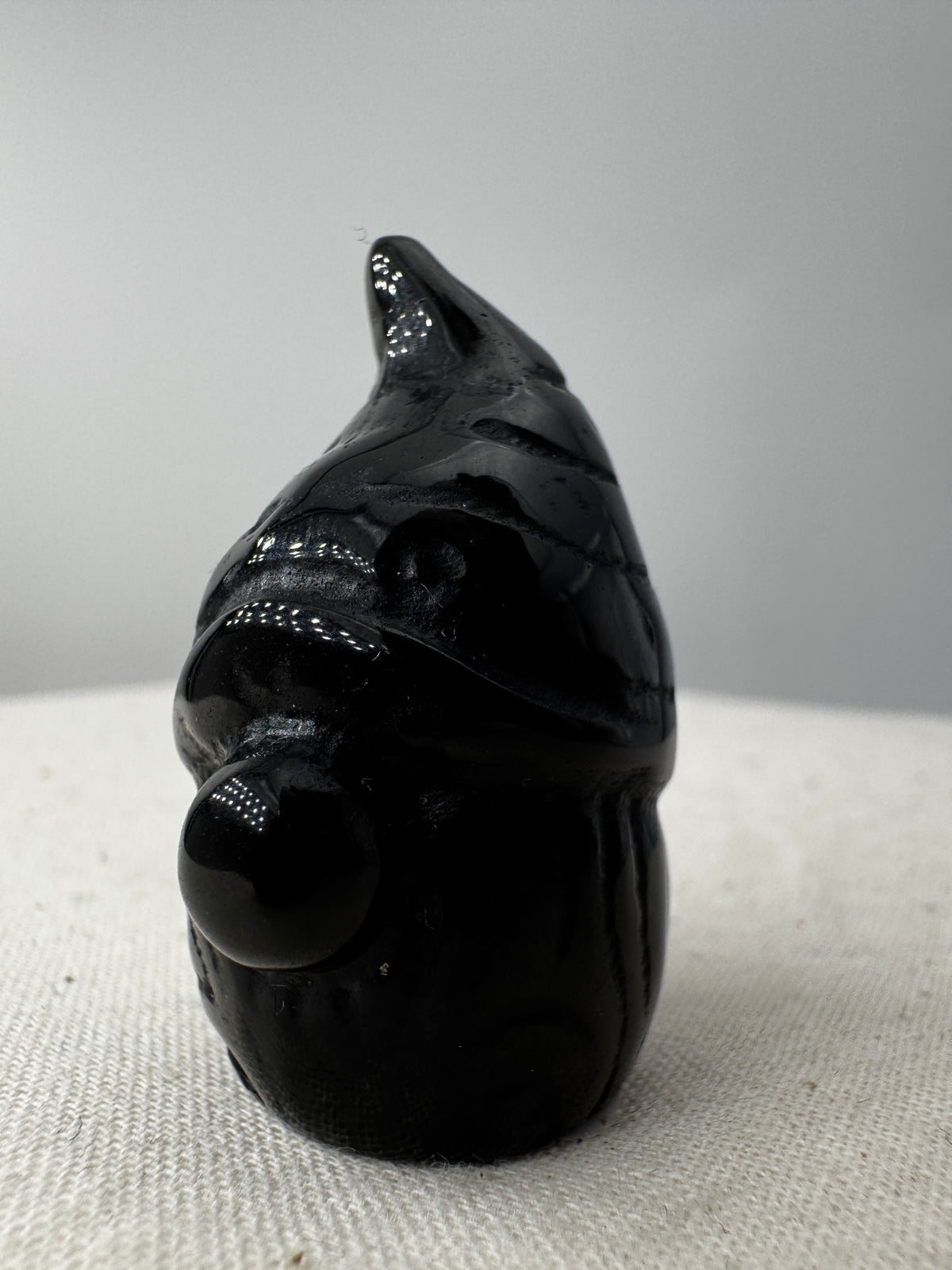 Zwerg-Carving aus Obsidian.